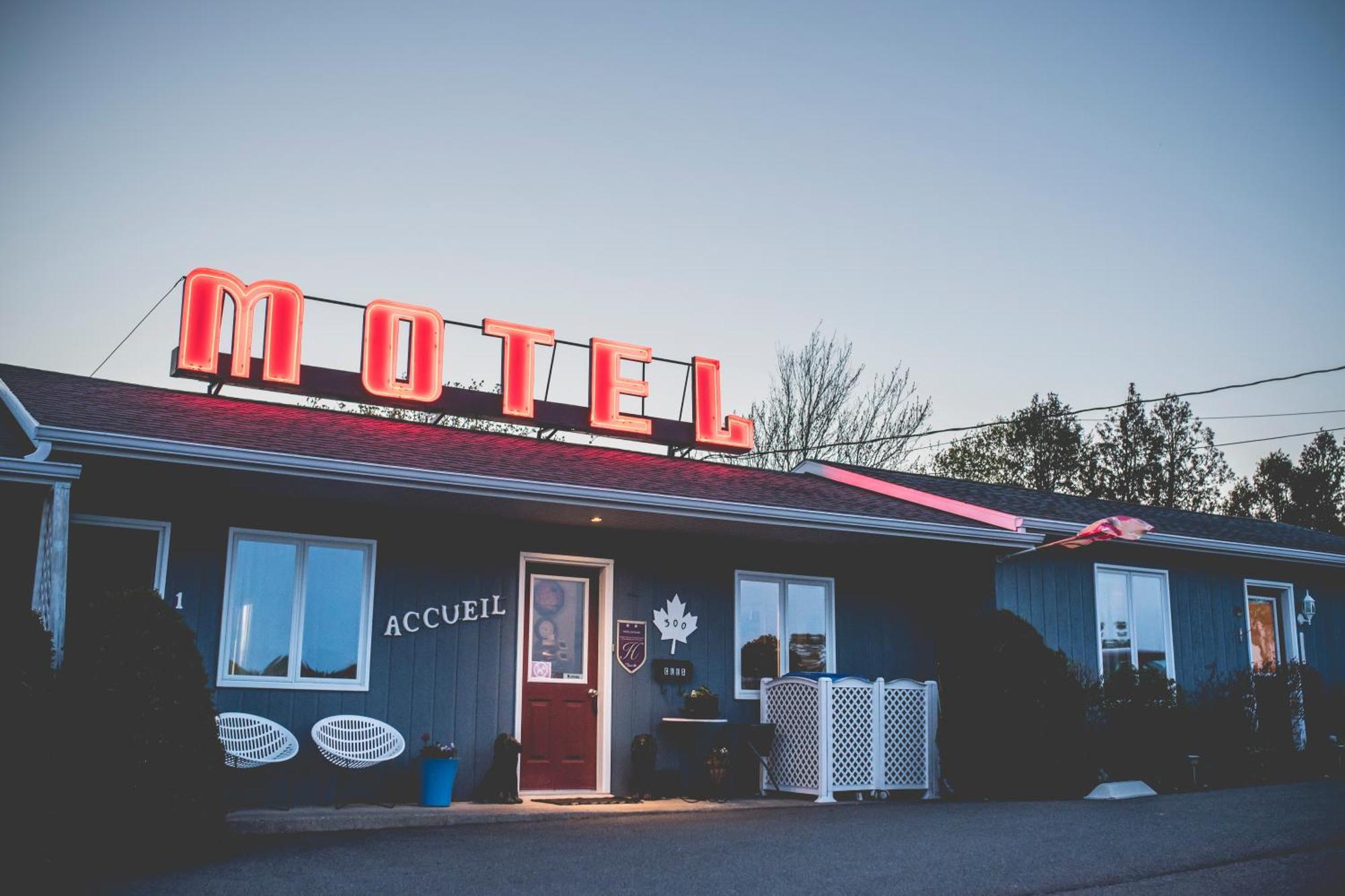 Motel Cap Blanc Kamouraska Eksteriør billede